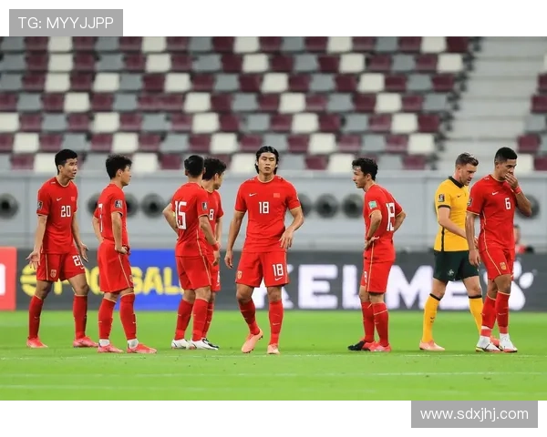 中国足球队迎战日本队备战亚洲杯 新阵容展现年轻活力信心满满 中国足球队迎战日本队备战亚洲杯 新阵容展现年轻活力信心满满
