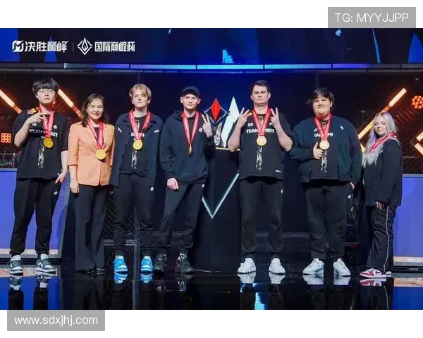 全球总决赛激情开战各大战队鏖战厮杀掀起电竞狂潮 全球总决赛激情开战各大战队鏖战厮杀掀起电竞狂潮