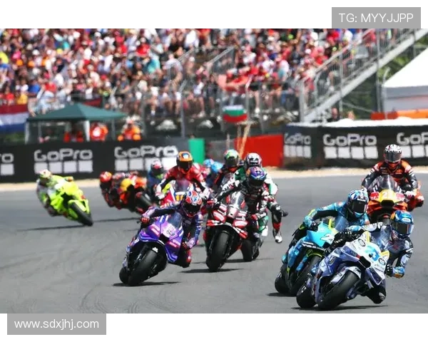 MotoGP赛季即将启动 各车队备战激烈角逐 引发粉丝热烈期待 MotoGP赛季即将启动 各车队备战激烈角逐 引发粉丝热烈期待