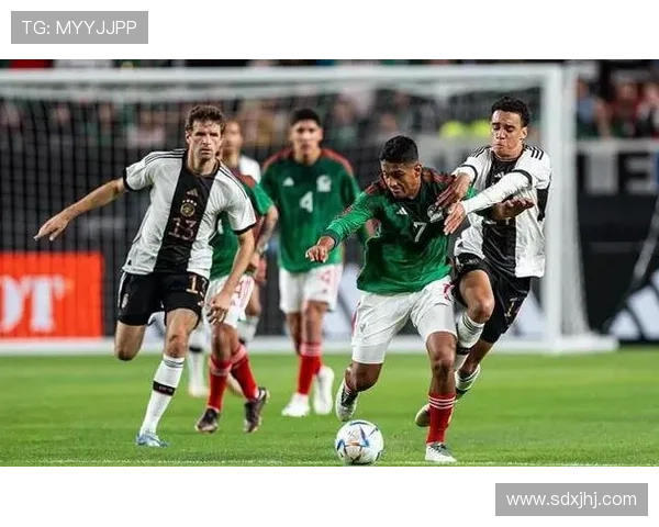 国际足坛新星崛起 曼联与巴萨激烈争夺年轻天才