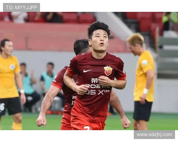 国足新帅首秀告捷中超多队补强引发新赛季争冠格局变化明显