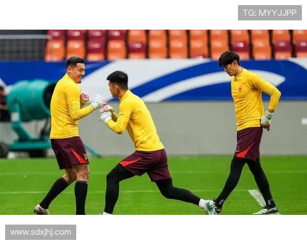 国足世预赛迎关键战新帅战术调整引发球迷热议加强年轻球员使用成焦点讨论