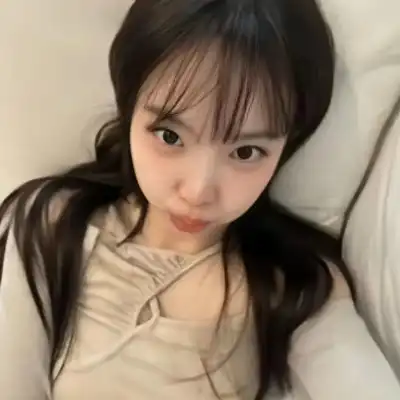 黄莉颖